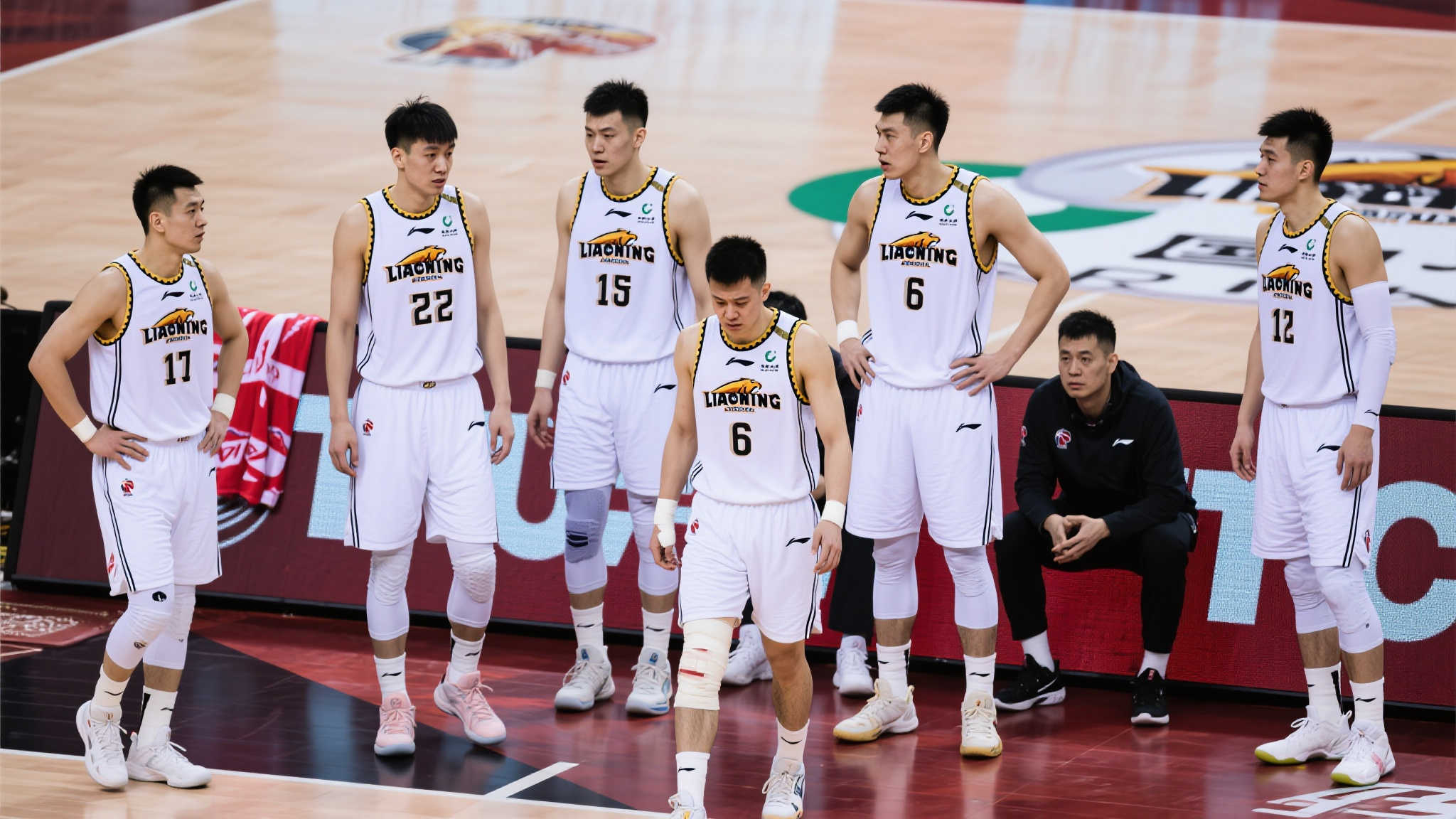 主力前锋 主力前锋